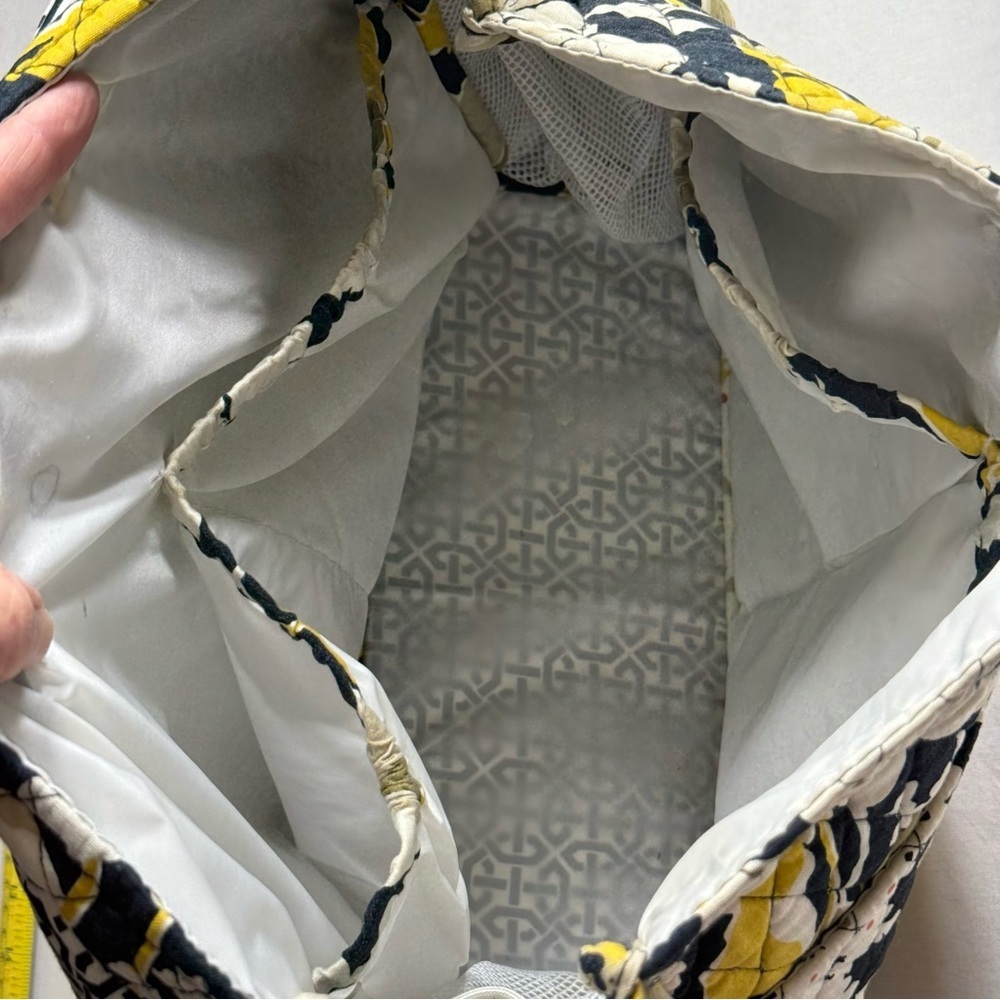 Vera Bradley Yellow and Black Floral Messenger Bag Quilted - Picture 5 of 7